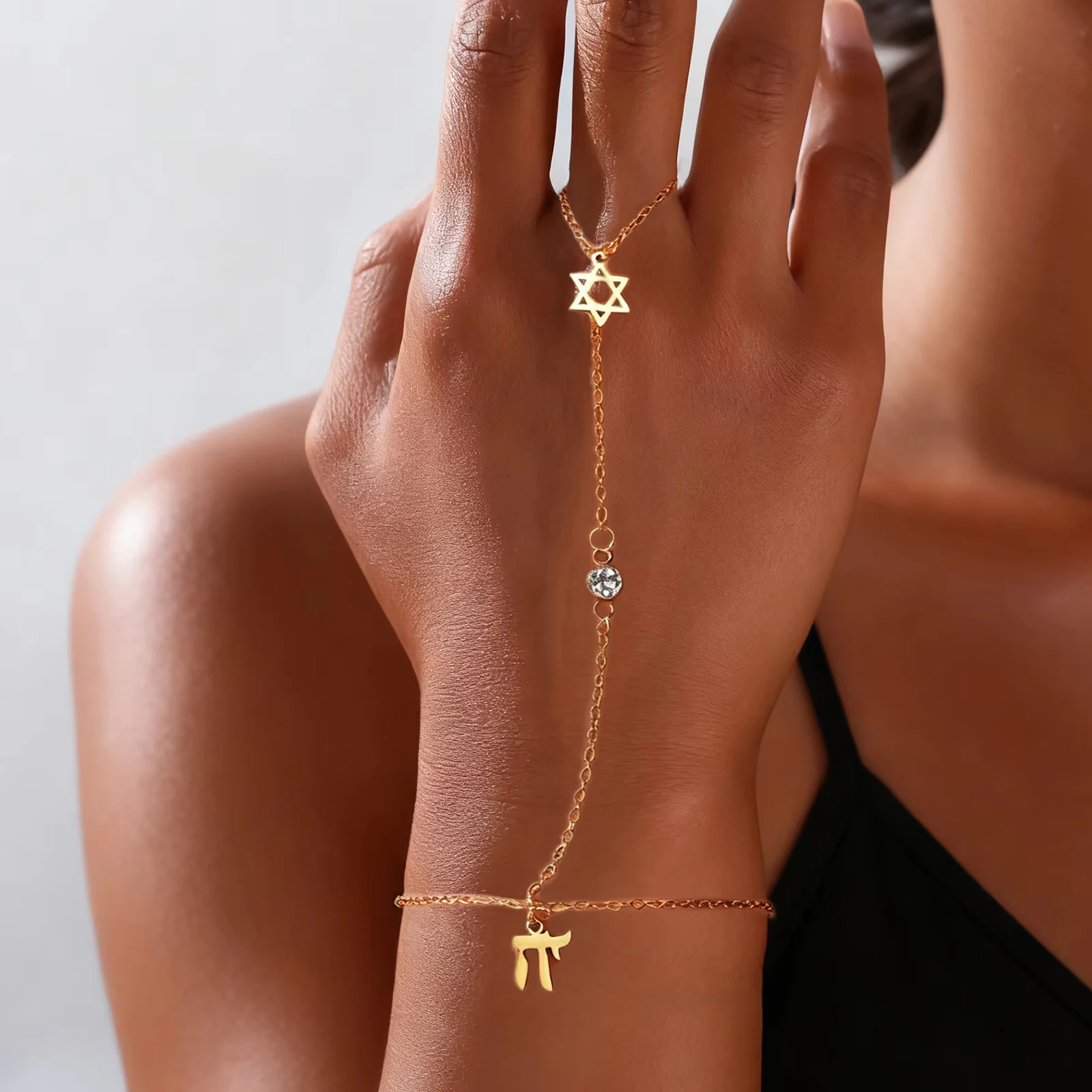 Jewelry & Watches Spółka Z Ograniczoną Odpowiedzialnością Sp Z Oo - Jüdischer Davidstern Hebräischer Buchstabe Chai Fingerarmband