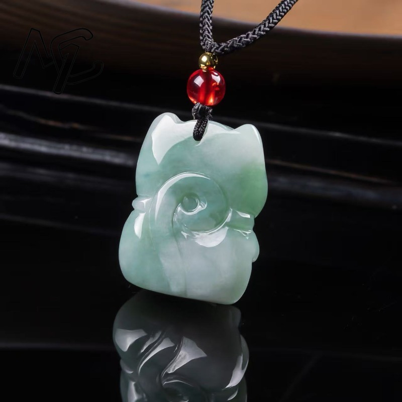 Natürlicher Smaragd-Jade Glück – Jewelry & Watches Spółka Z Ograniczoną Odpowiedzialnością Sp Z Oo Bewertung und Preis