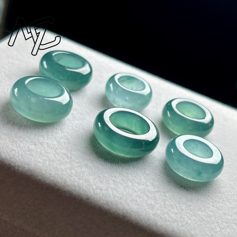 Natürlicher Smaragd Blauwasser – Jewelry & Watches Spółka Z Ograniczoną Odpowiedzialnością Sp Z Oo Bewertung und Preis